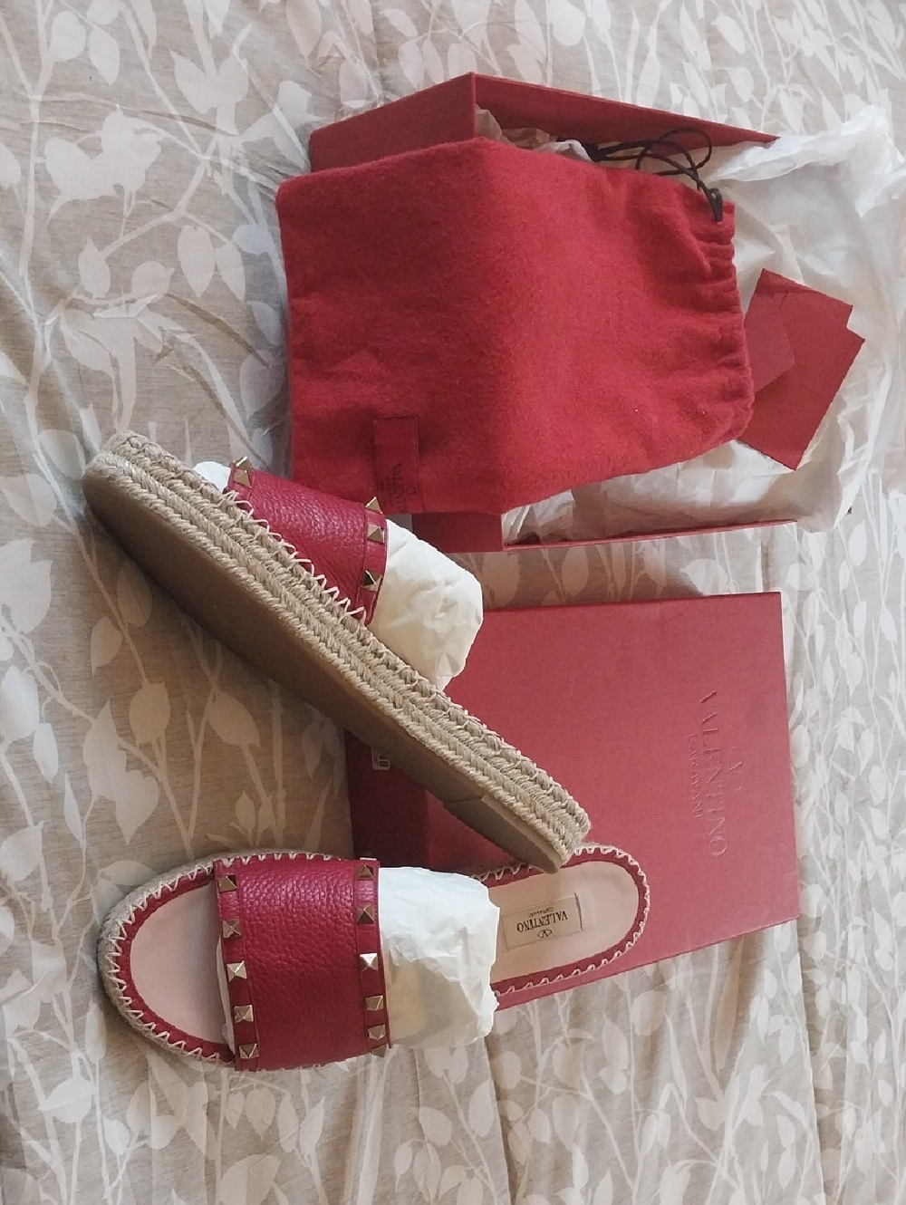 Valentino Garavani Raspberry Rockstud Espradille Leather Slides. Size 41